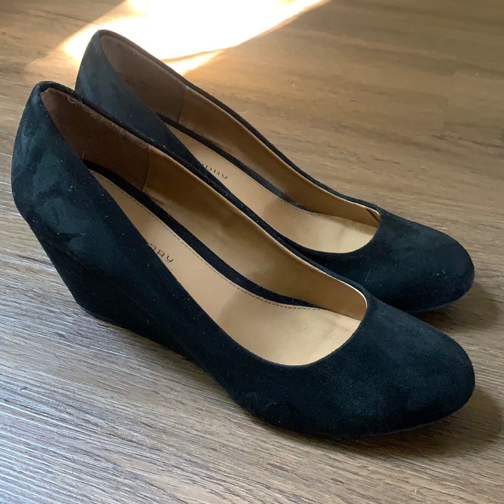Chinese Laundry suede wedges